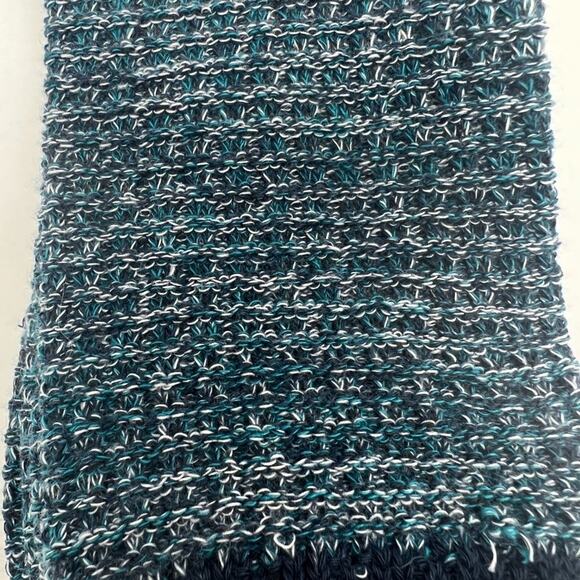 Universal Thread Women's Textured Blue Crew Boot Socks - 1 Pair - NWT - Picture 2 of 3